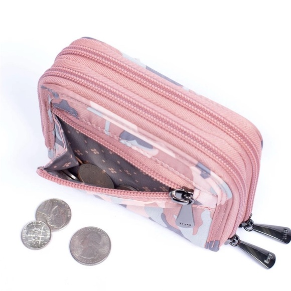 Lug Splits Compact RFID Wallet NWT Contemporary Midnight Black - Picture 6 of 10